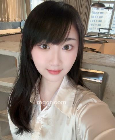 黑夜里的风雨的头像