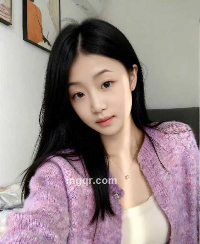 清秀的葡萄的头像