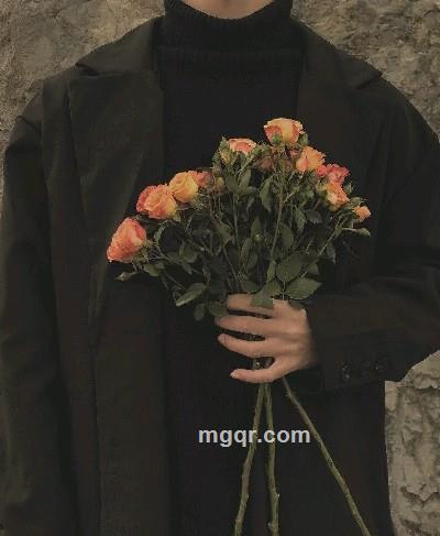 手捧鲜花赠心上人的头像