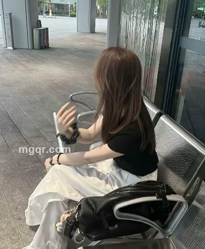 不吃香菜的头像