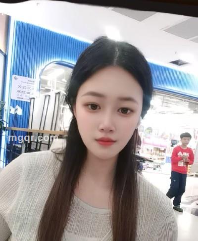 小可爱与小领带的头像