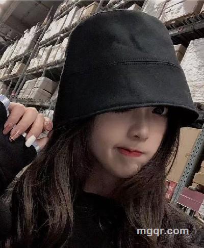 格子里的衬衫的头像