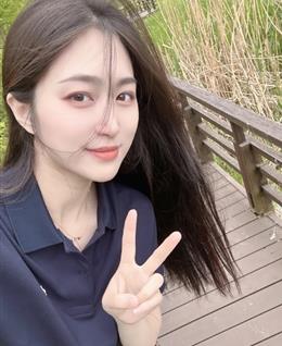 秀眉浅淡的头像