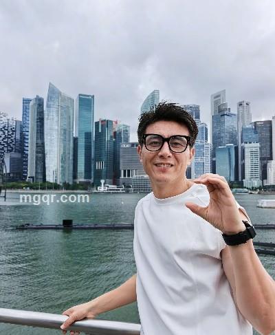 热情洋溢的头像