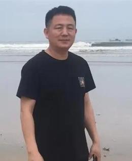 抓石头的头像
