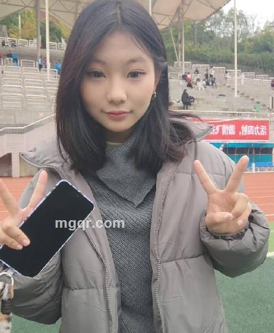 不爱吃香菜的头像