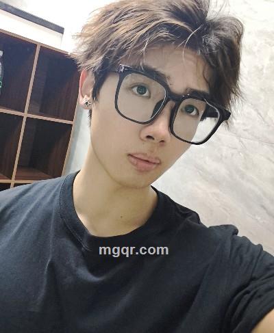 翘嘴鱼🐟的头像