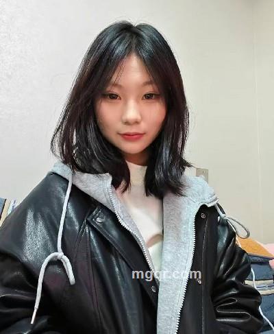 不爱吃香菜的头像