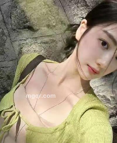笑笑不说话的头像