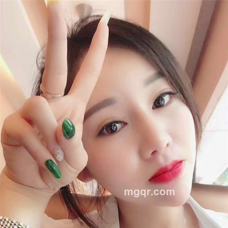 依依呀的头像