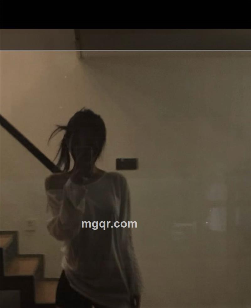 我挣一个亿女士