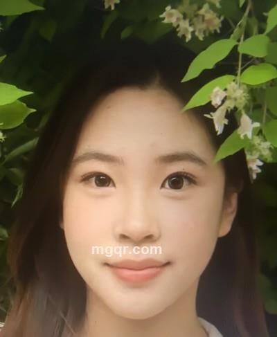在校女大的头像