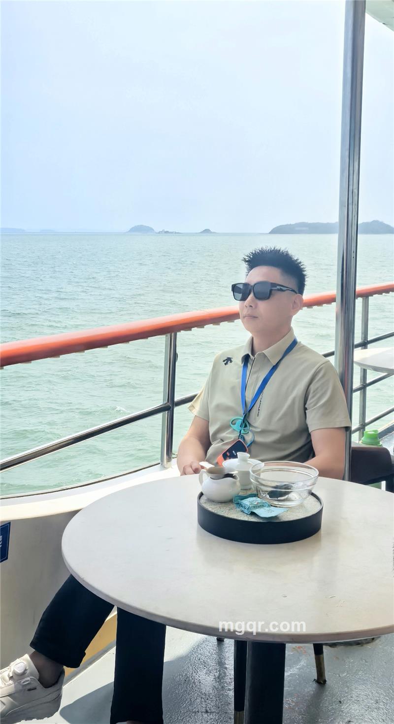 我是一头倔犟的毛驴的头像