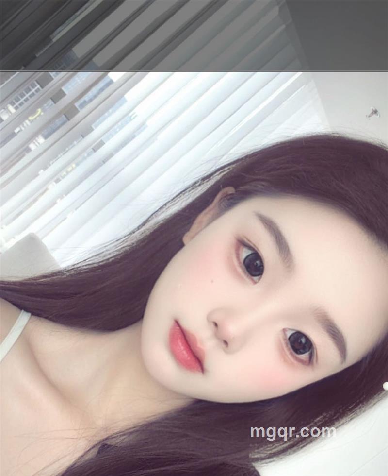 月亮也在笑的头像