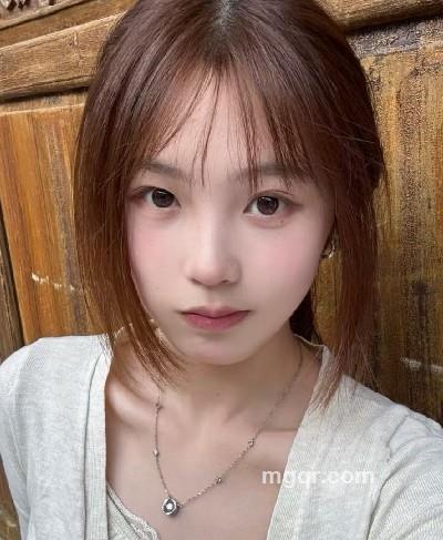 小燕子的头像