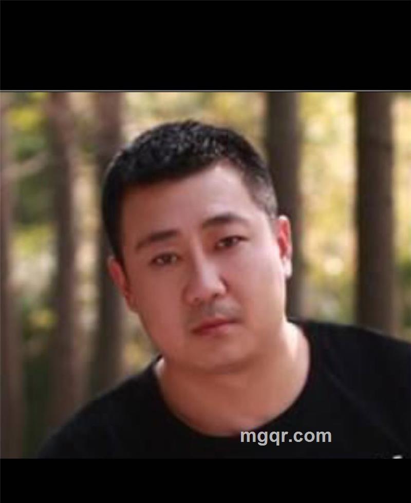 腹肌大叔的头像