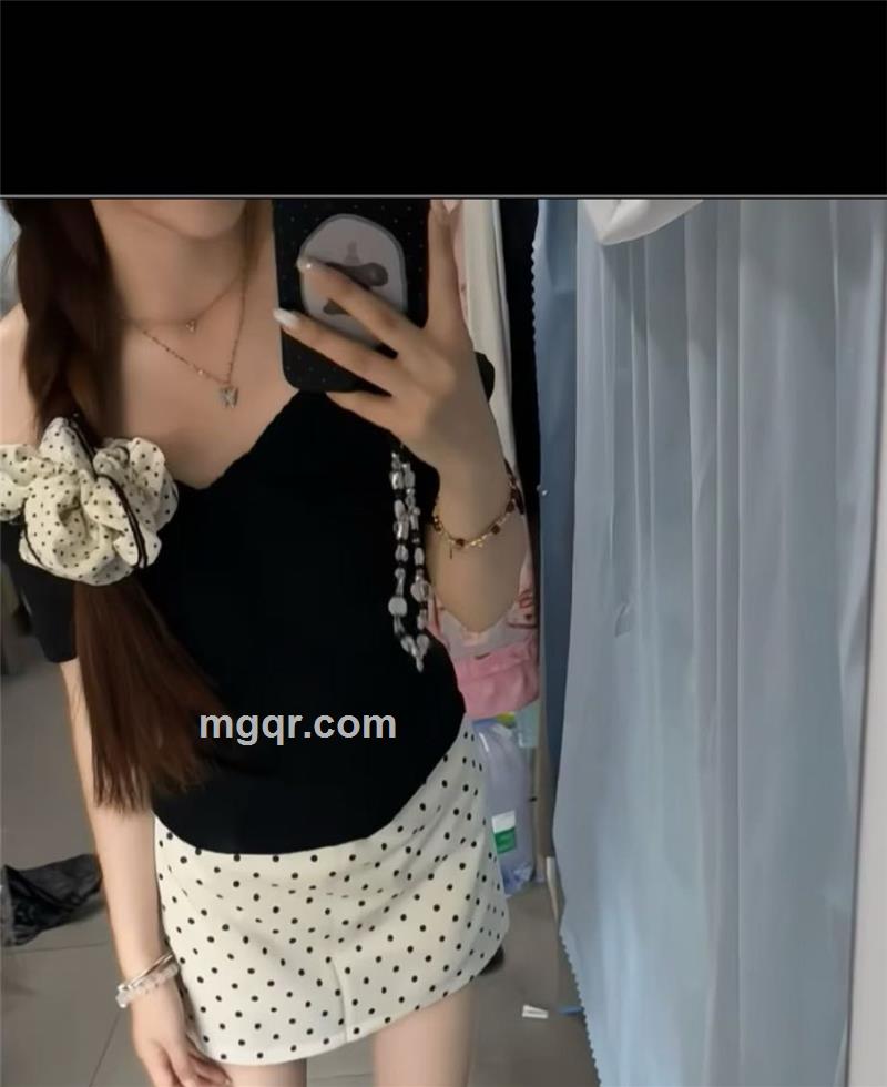 忧郁的喂猪妹的头像