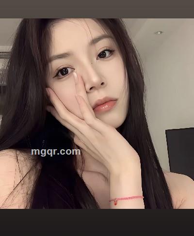 月亮不睡我要睡的头像
