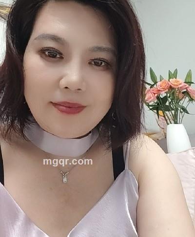 成熟的女人的头像