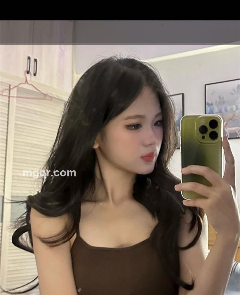 正梳妆的头像