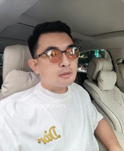 振奋的小草的头像