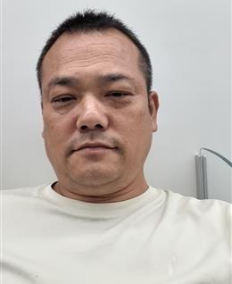 风中男人的头像