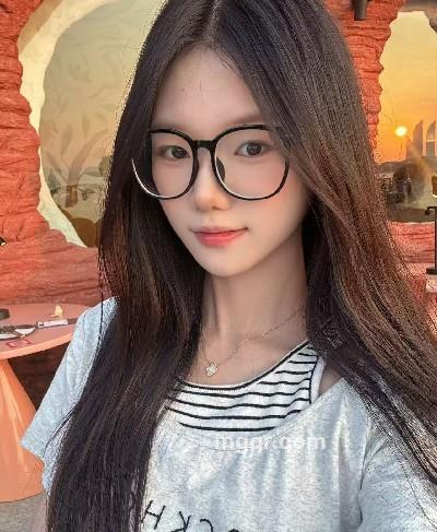 玲玲的头像