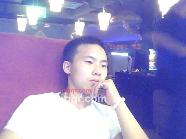 爱只有一个的第1张照片