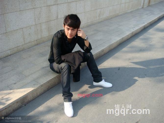 孤独 月光的第1张照片