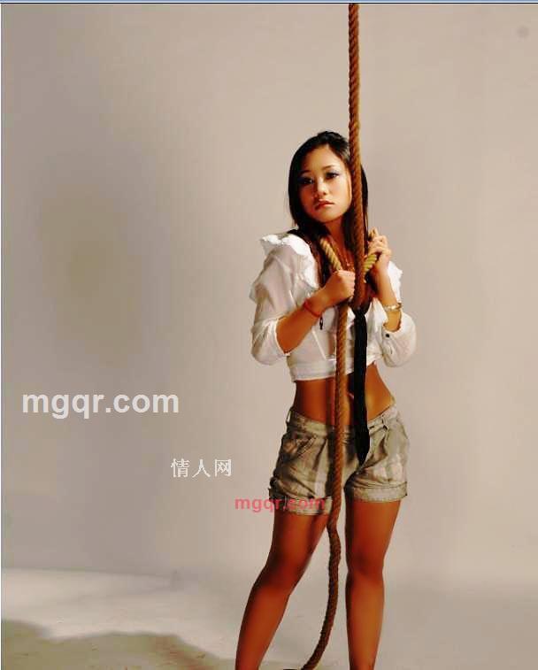 午夜玫瑰的第2张照片