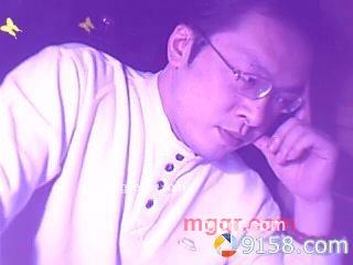 點煙寂寞的第4张照片