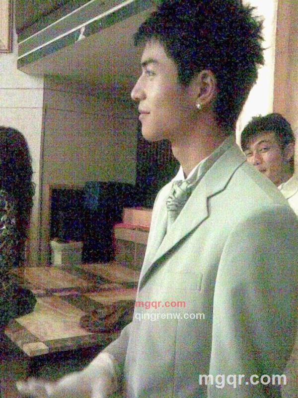 微着笑、恨你的第1张照片