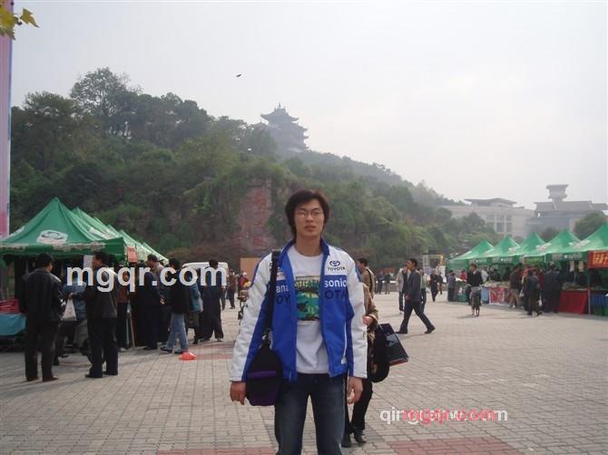 天色灰暗的第1张照片