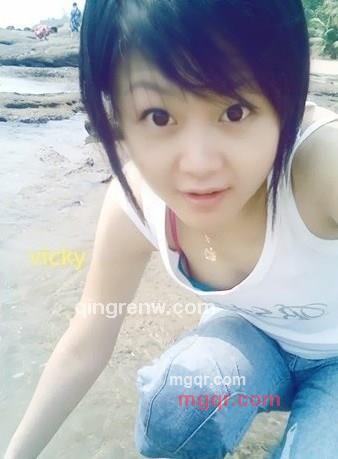 忧伤散漫左右的第2张照片