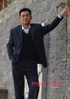 半杯红酒的第3张照片