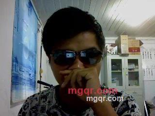 寂寞中落寞男孩的第5张照片