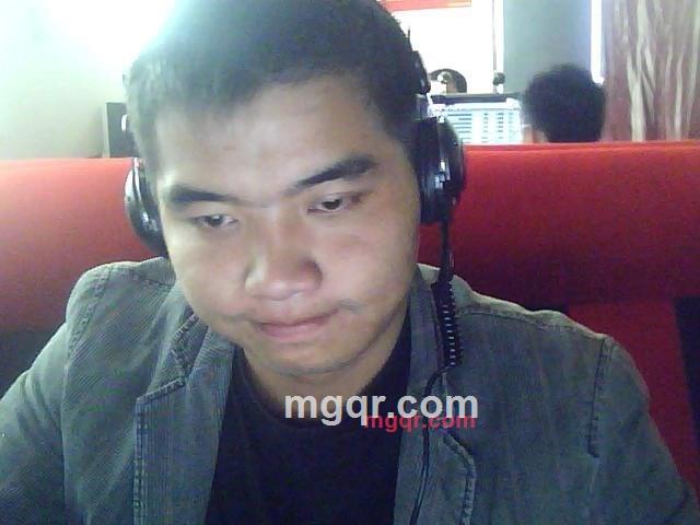 寂寞中落寞男孩的第2张照片