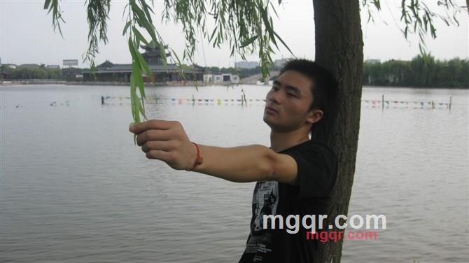 孤独的旅途的第1张照片