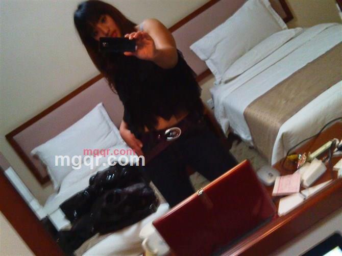 Breast Temptation的第2张照片