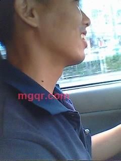 谈笑自若的第2张照片