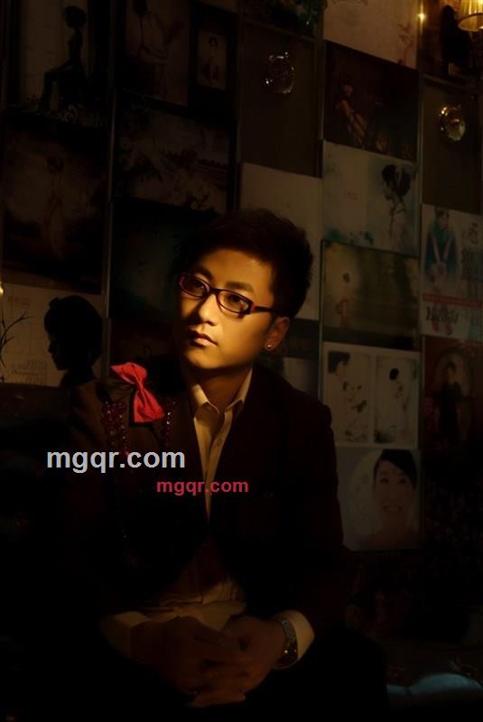 寂寞飞情的第1张照片