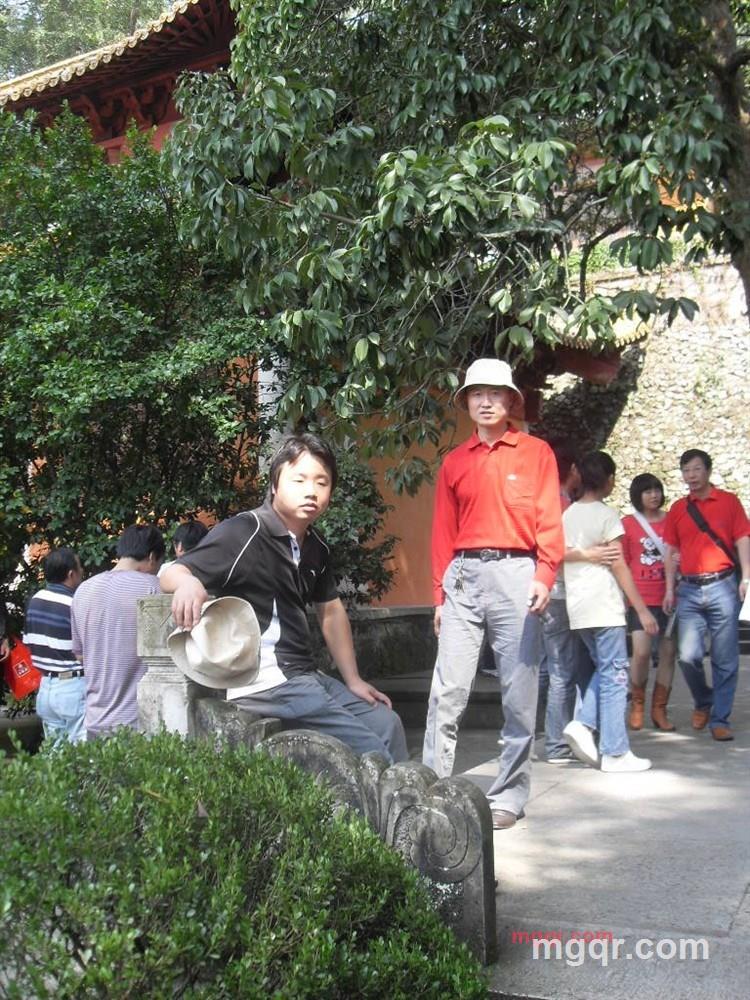 快乐全身的第1张照片