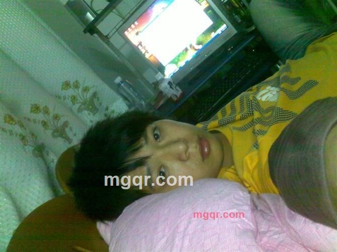 笑脸面对蓝天的第1张照片