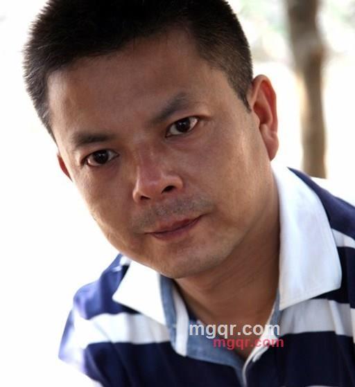 寂寞de微笑的第2张照片