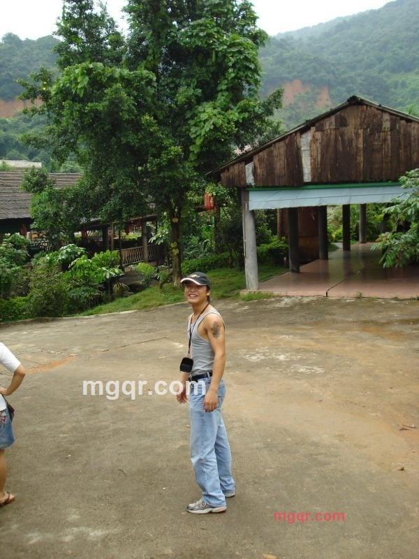 威猛熊猫的第4张照片