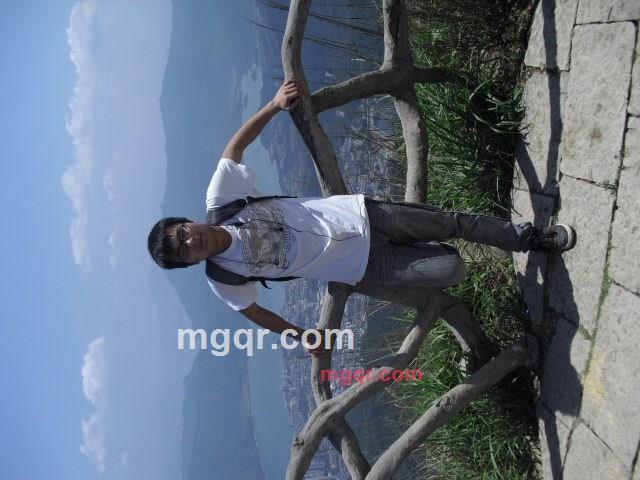 一个人的夜太孤单的第2张照片