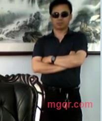 踏浪看海的第3张照片