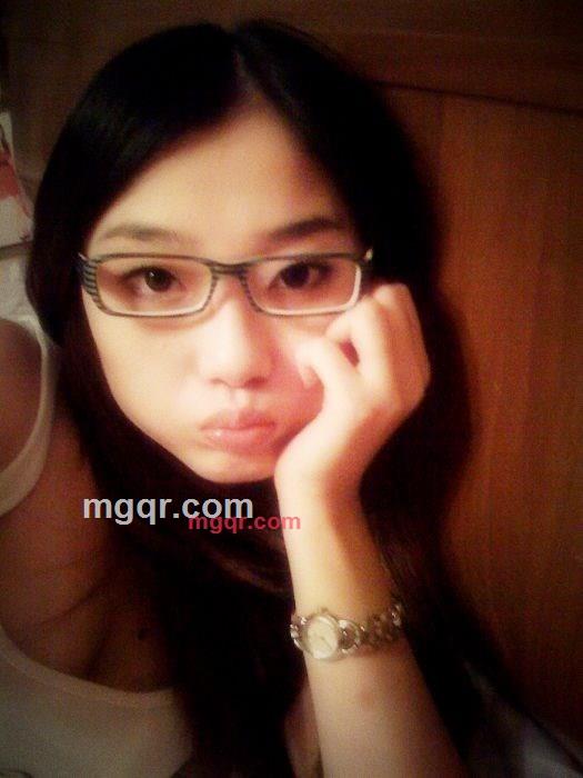 ??座♂珑儿的第4张照片