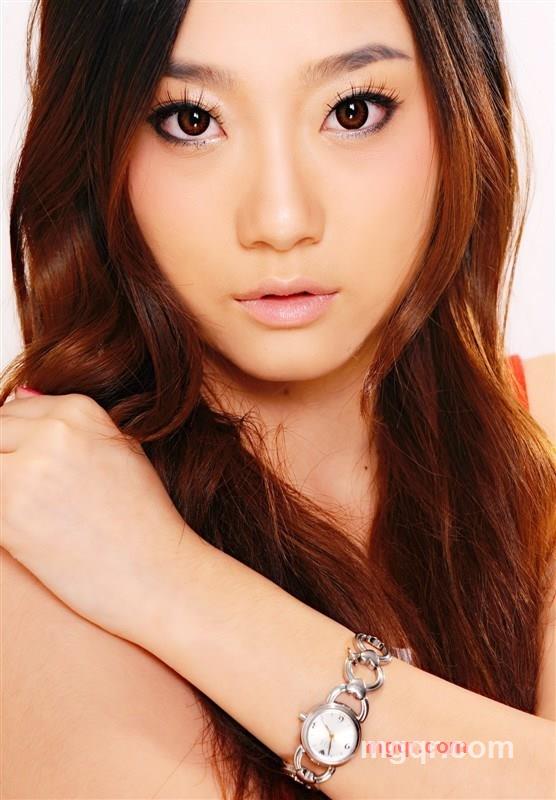 ??座♂珑儿的第1张照片