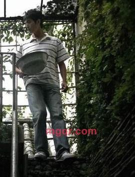 出差的人的第1张照片